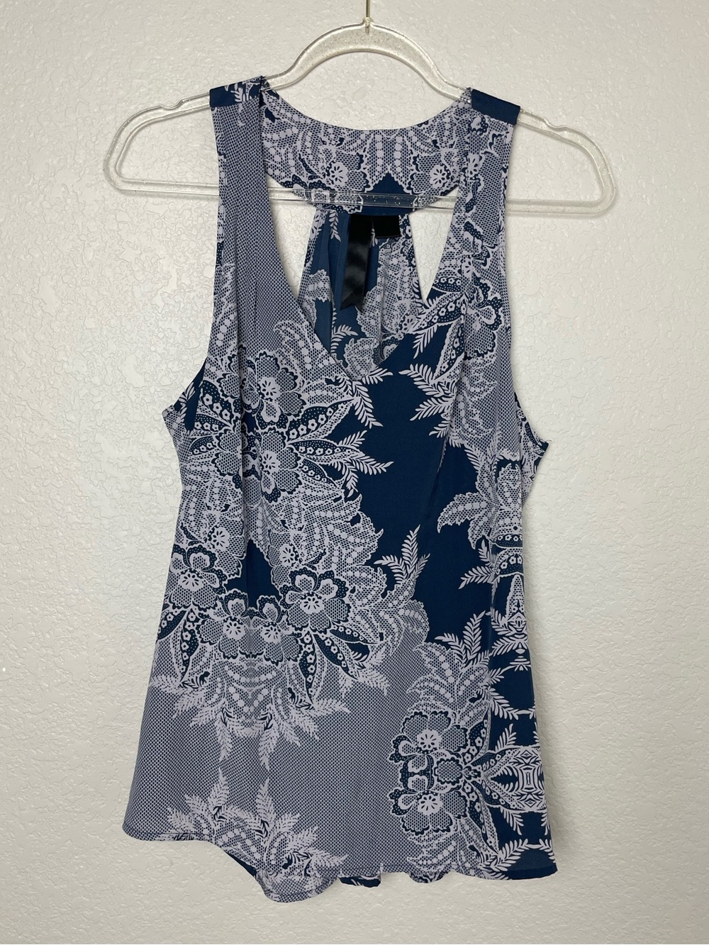 Navy Floral Scoop Neck Sleeveless Blouse with Lace Print Size L
